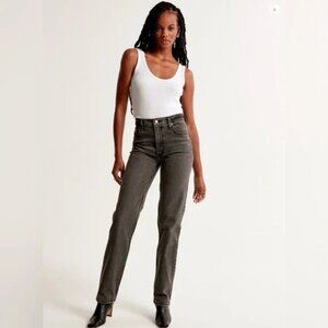 Abercrombie & Fitch Ultra High Rise 90s Straight Jean 26 Short